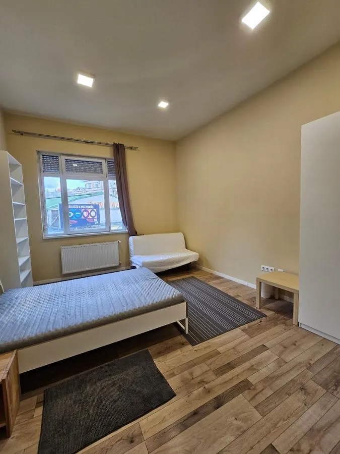 Home Stay Private Rooms - Corvin Budapest 0*,